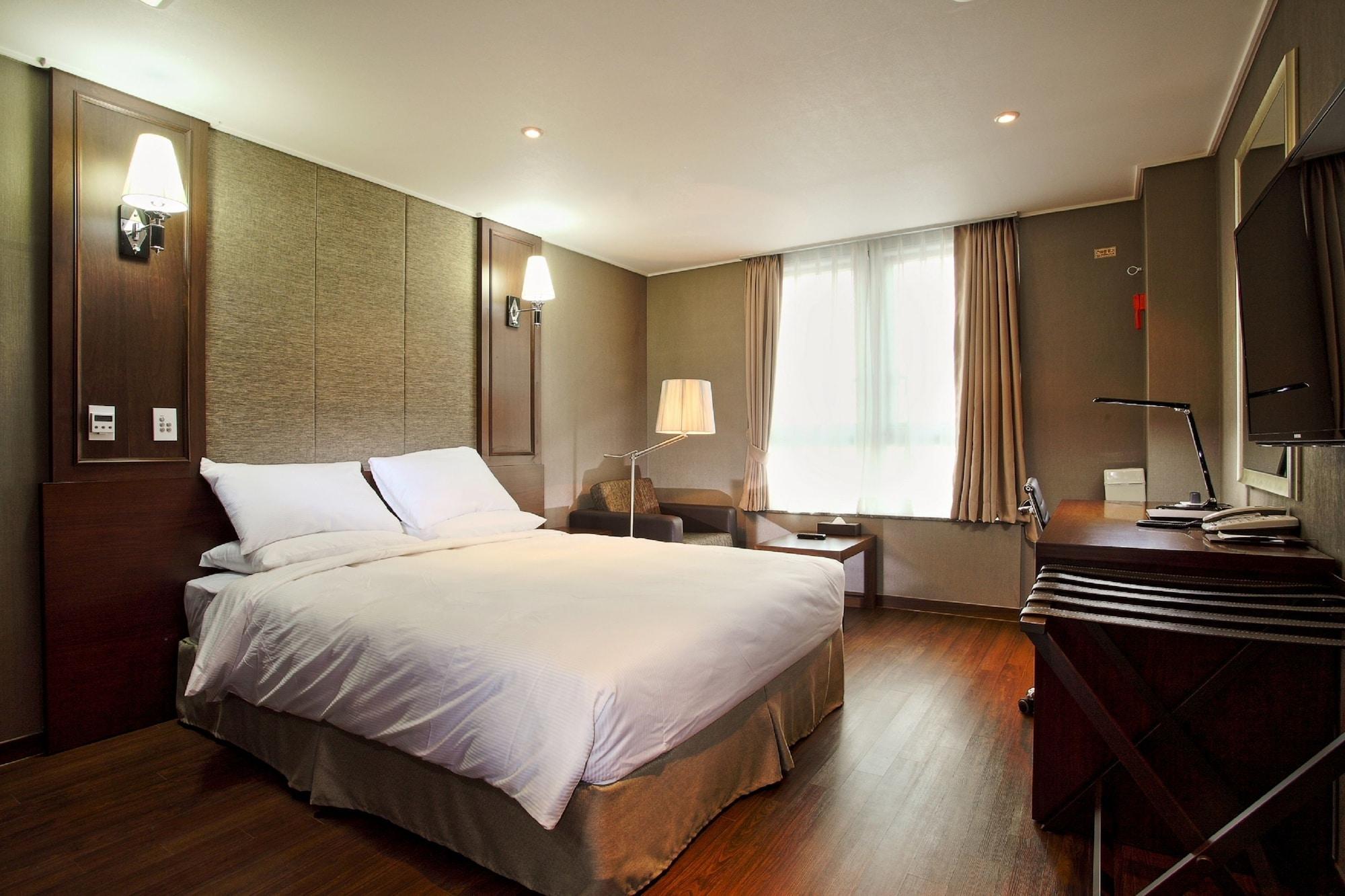 Haeden Hotel High End Suwon Exterior foto