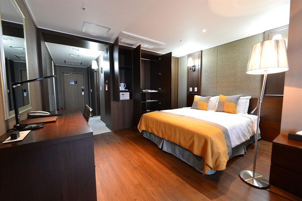 Haeden Hotel High End Suwon Exterior foto